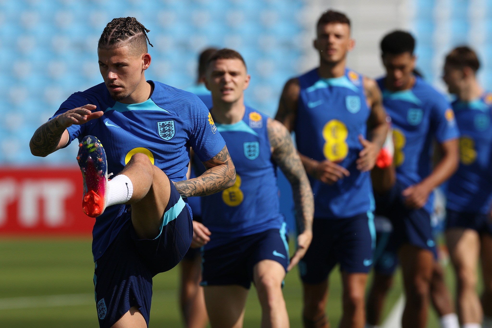 Cú hích số 10 trên sân tập; Vai trò Maguire ở tuyển Anh - Bóng Đá