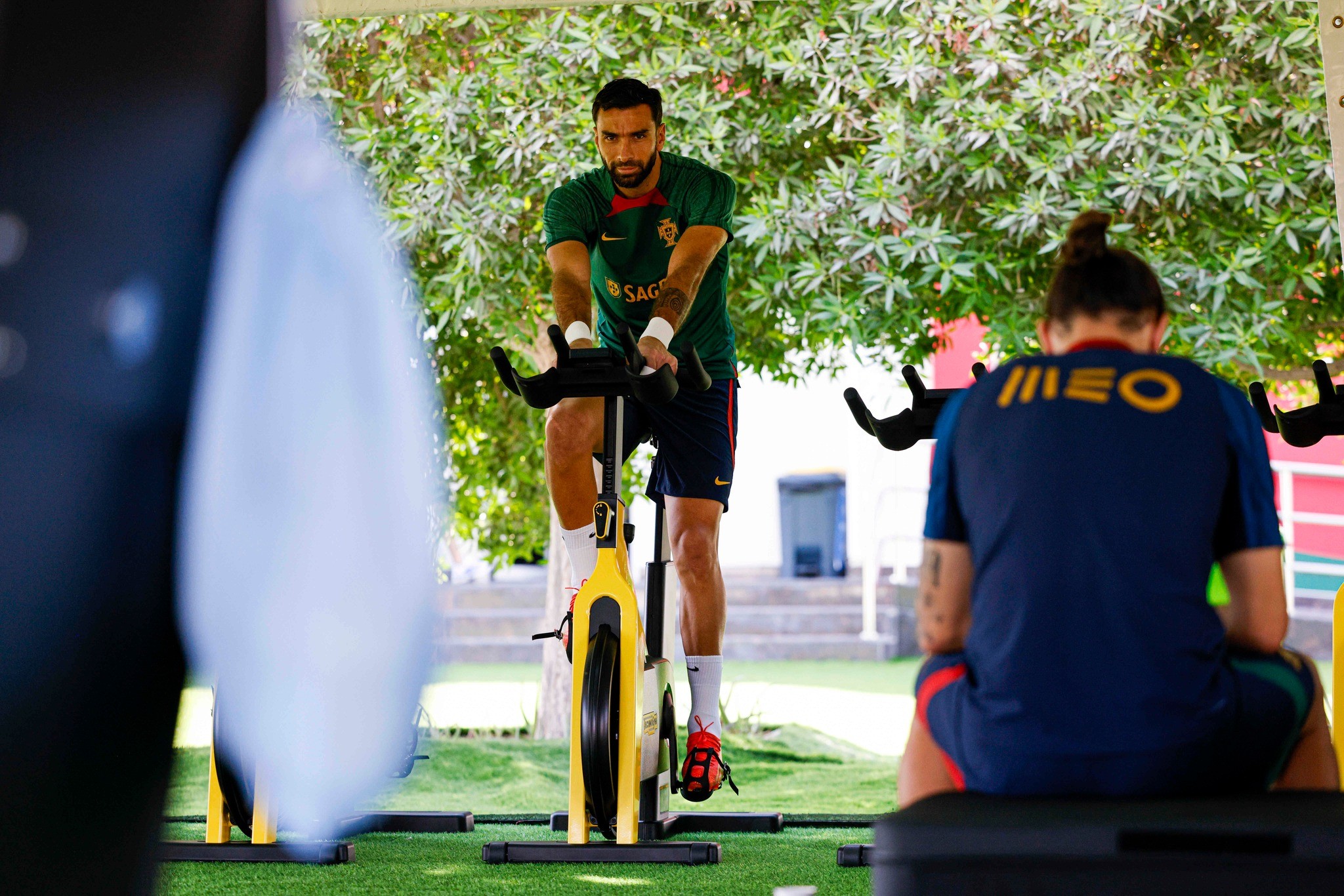 Bruno Fernandes gây chú ý trên sân tập Bồ Đào Nha - Bóng Đá