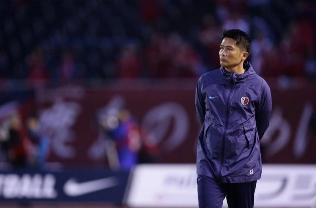 Cựu HLV Trung Quốc dùng tiền 'khủng' hối lộ; Công Phượng so ông Troussier và thầy Park - Bóng Đá