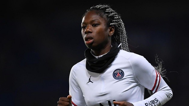 PSG confirm women's midfielder Aminata Diallo was taken into police custody today 'following an attack on the club's players.' - Bóng Đá