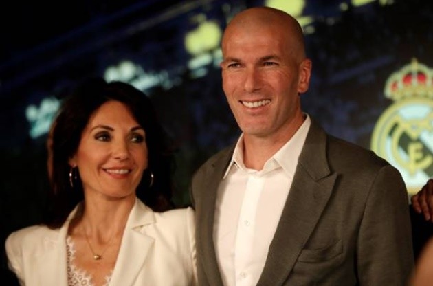 Meet Zinedine Zidane's model and dancer wife who could stop him getting Man Utd job - Bóng Đá