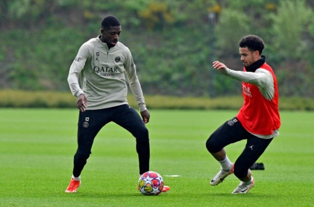 Chủ tịch xuống sân tập; Thái độ của Mbappe trước màn đại chiến Barca - Bóng Đá