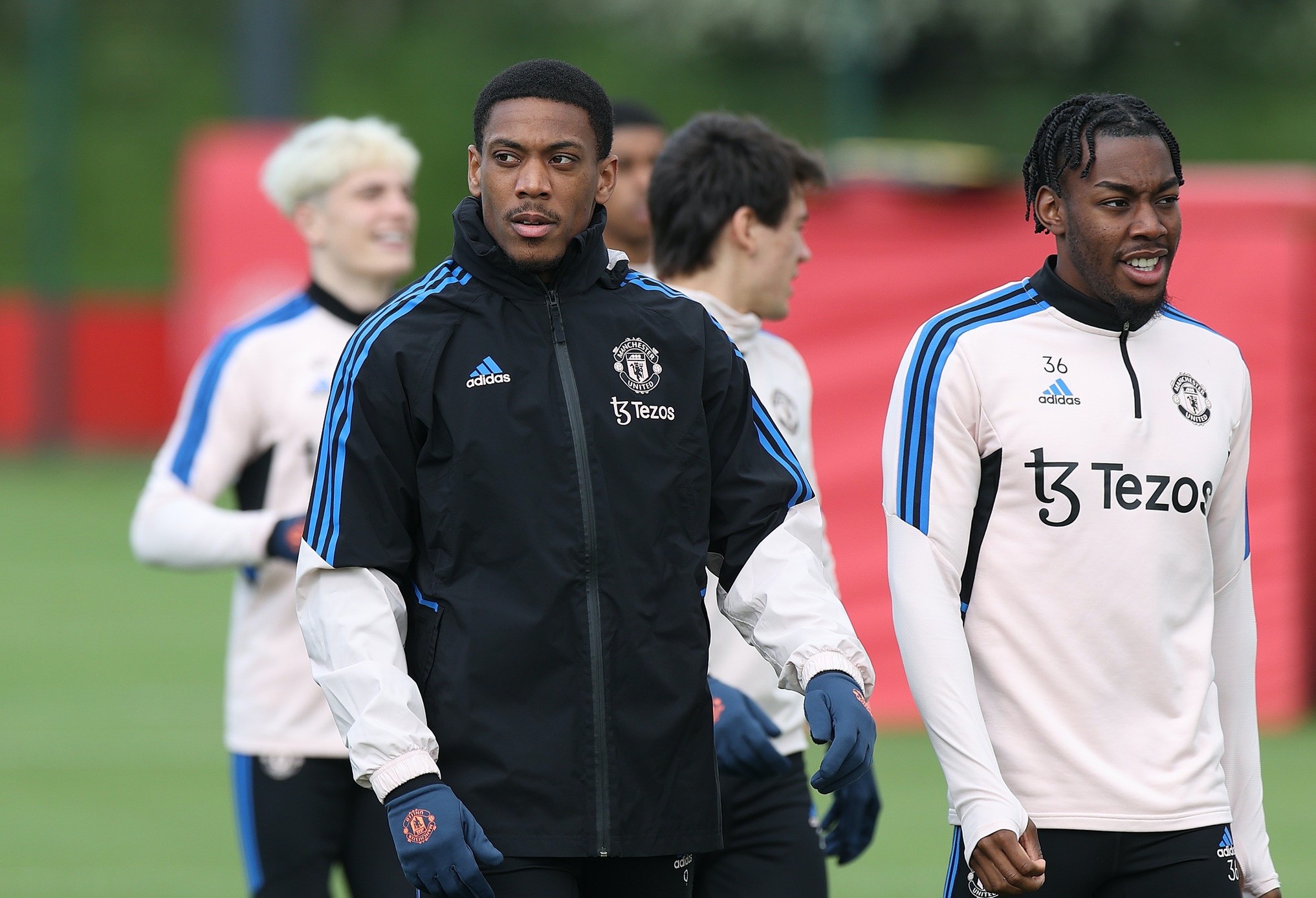 Buổi tập bất ngờ của Man Utd - Bóng Đá