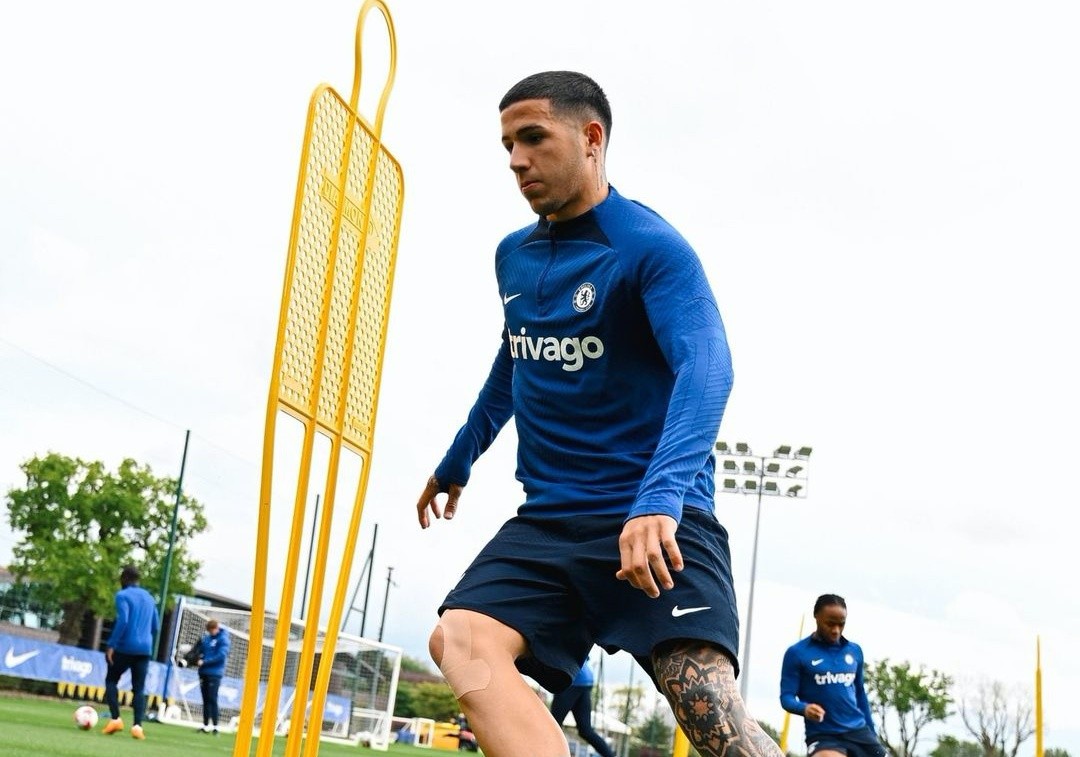 Frank Lampard triệu cầu thủ U14 lên tập cùng đội một Chelsea - Bóng Đá