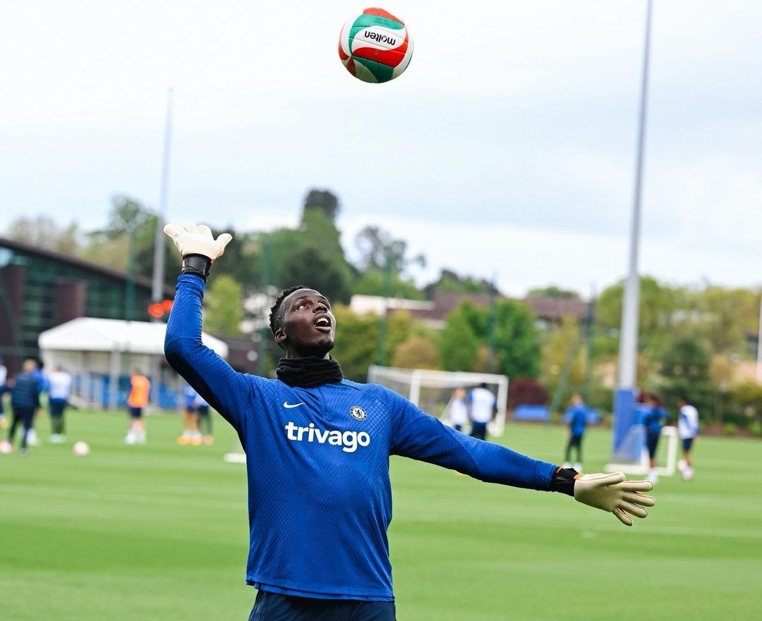 Frank Lampard triệu cầu thủ U14 lên tập cùng đội một Chelsea - Bóng Đá