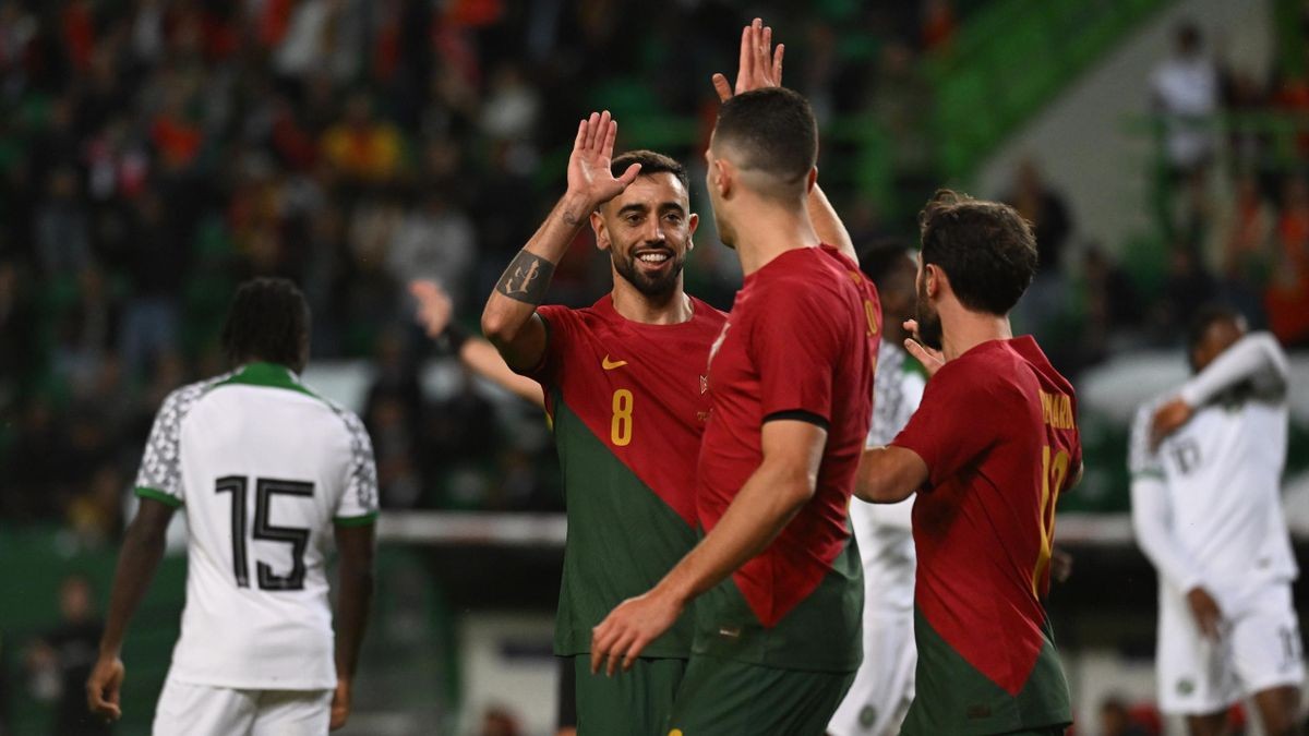 Fernandes bùng cháy với cú đúp, Bồ Đào Nha thắng đậm dù không có Ronaldo - Bóng Đá