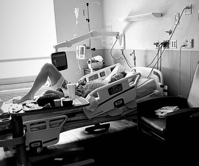 Đồng đội mới của Messi bị nhện độc cắn nhập viện - Bóng Đá