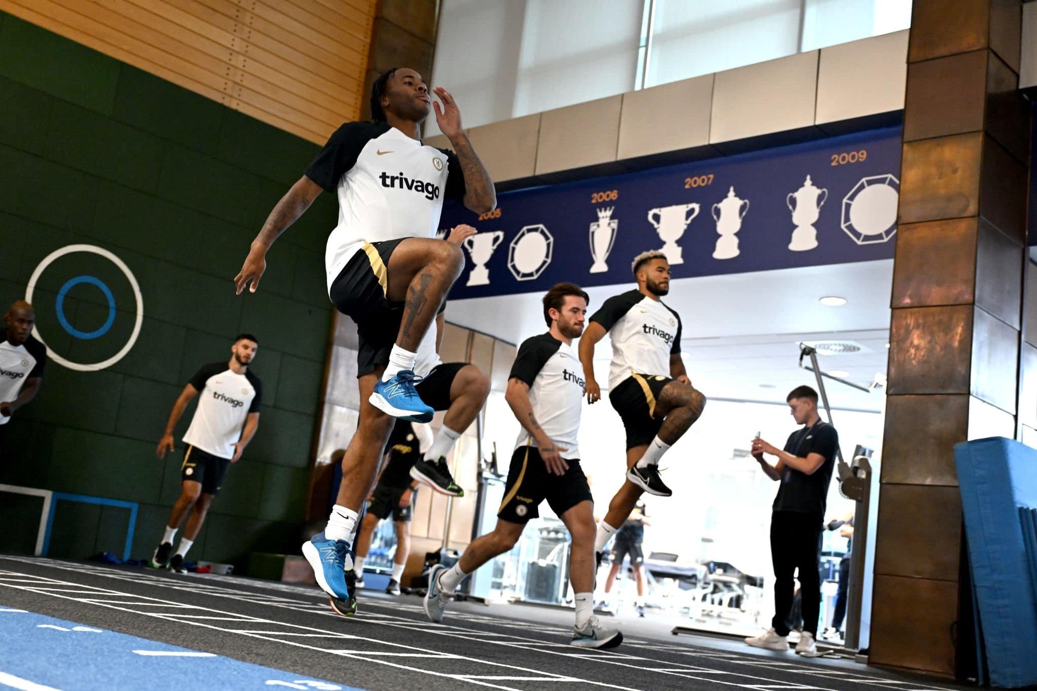 Phản ứng của HLV Pochettino ở buổi tập đầu tại Chelsea - Bóng Đá