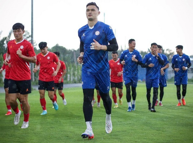 Báo Anh nhận định về ĐT nữ Việt Nam; Sao Việt kiều trải lòng - Bóng Đá