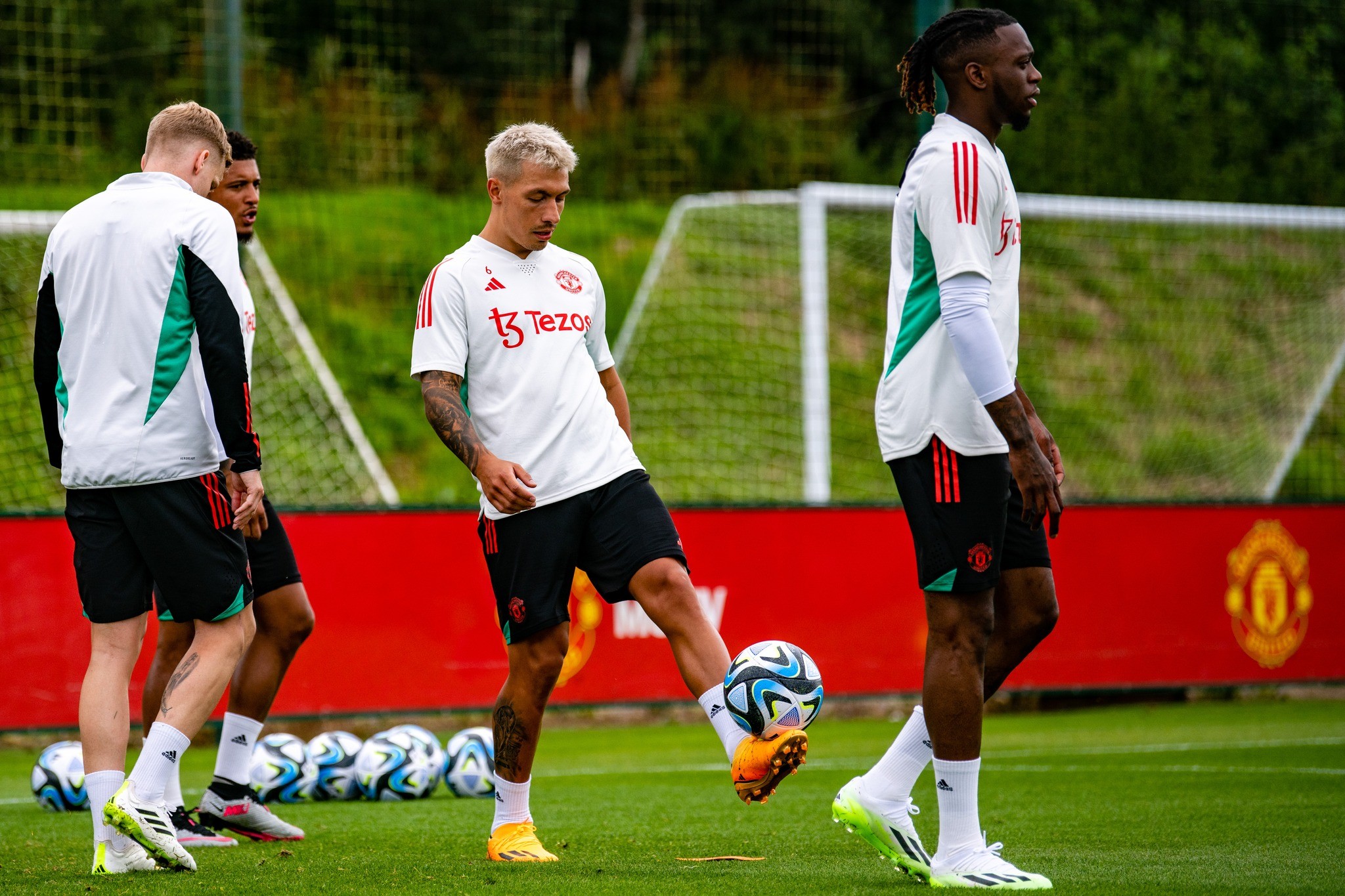 Mount có buổi tập đầu ở Man Utd, lộ thái độ Martinez - Bóng Đá