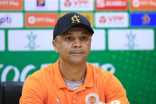 Ghế nóng tại CAHN có lung lay? - Bóng Đá