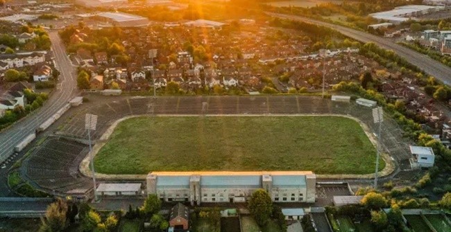 Inside the abandoned stadium in disrepair and covered in weeds which is amazingly set to host Euro 2028 games - Bóng Đá