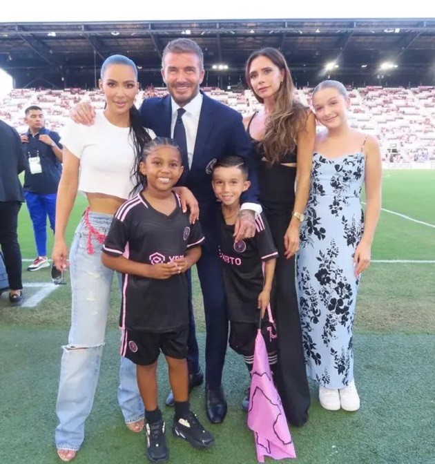 Victoria Beckham's daughter Harper enjoys a 'girls night' with Kim Kardashian at Lionel Messi's Inter Miami star-studded debut match - Bóng Đá