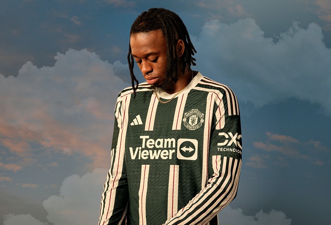 Man Utd trình làng mẫu áo đấu sân khách lạ lẫm - Bóng Đá