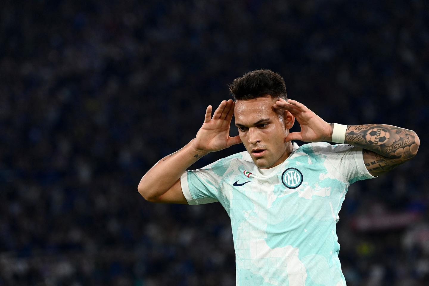 Lautaro Martinez phá vỡ im lặng về tương lai - Bóng Đá