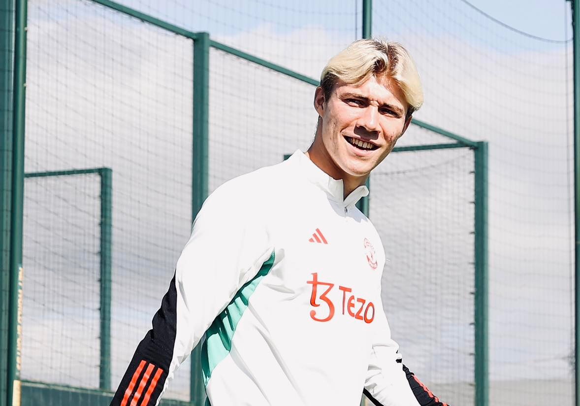 Lần đầu của Rasmus Hojlund ở Man Utd - Bóng Đá