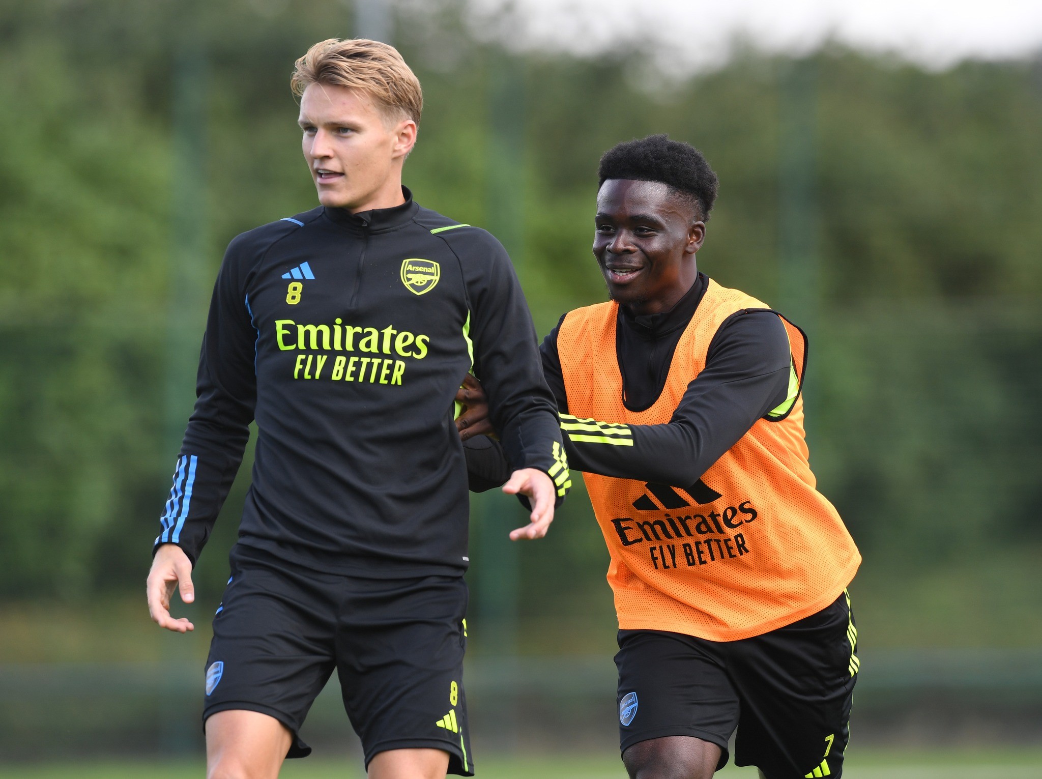 Phản ứng của Declan Rice trên sân tập, Arsenal sẵn sàng chiến Man City - Bóng Đá
