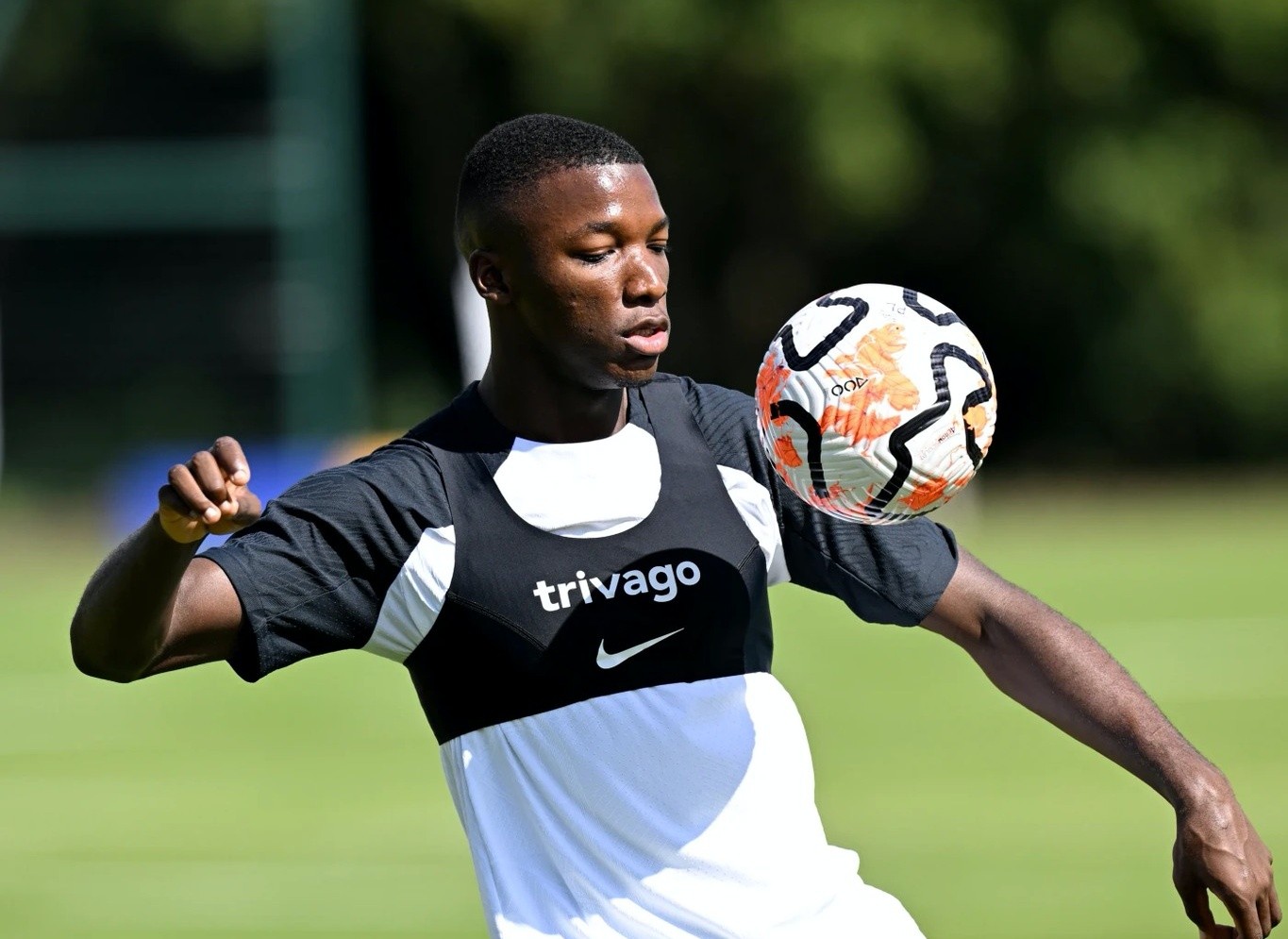 Lần đầu của Moises Caicedo với Chelsea - Bóng Đá