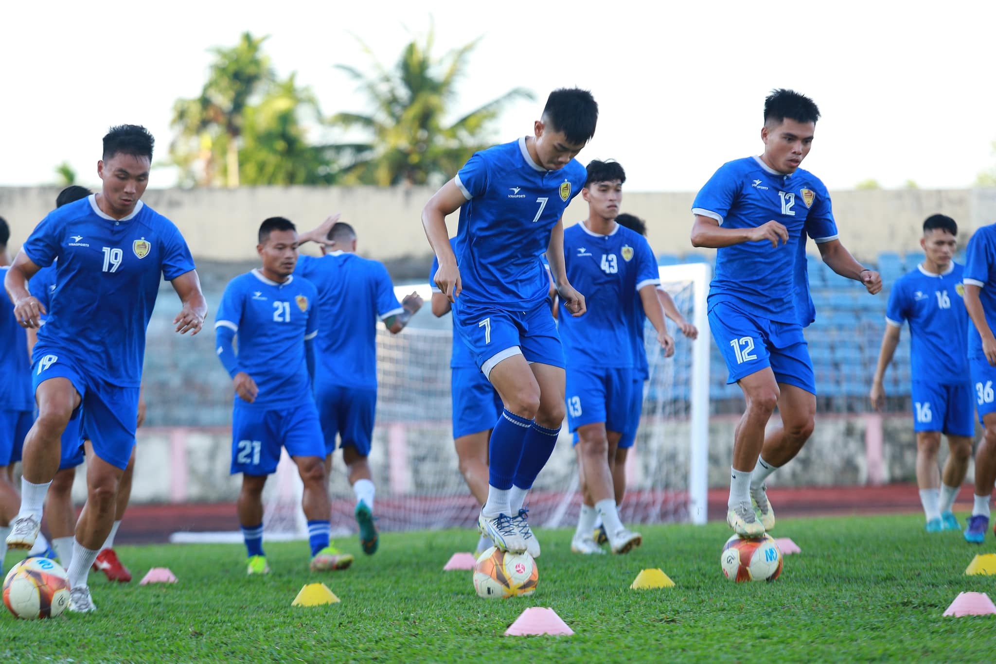 Đá 5 trận, HLV V-League chỉ mong có 5 điểm - Bóng Đá