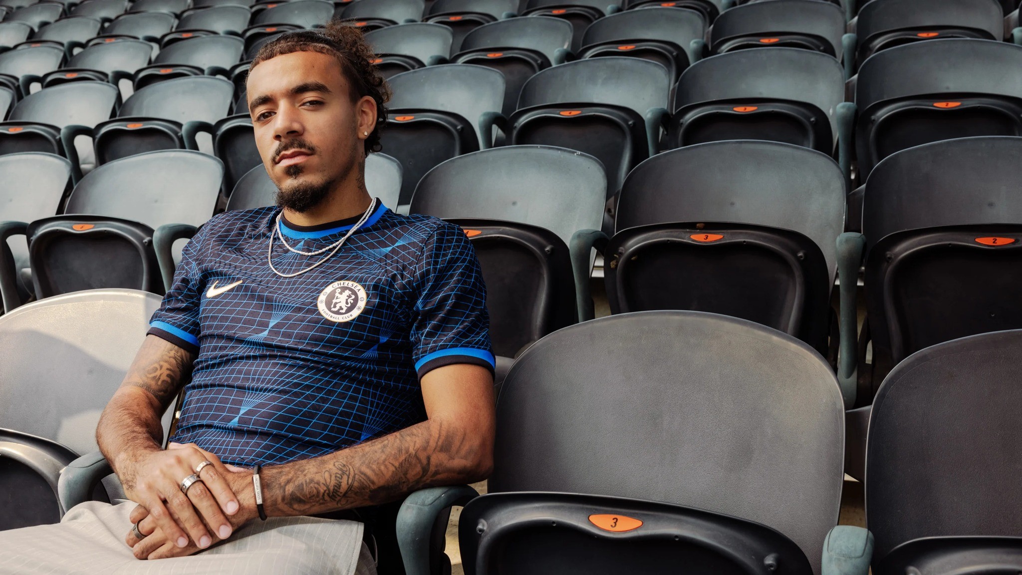 Chelsea công bố áo đấu mới cực chất nhưng lạ lắm - Bóng Đá