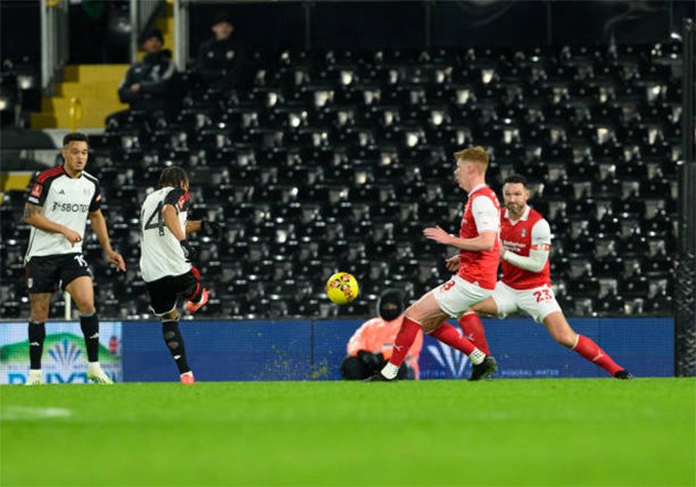Marco Silva lauds ‘top professional’ Bobby De Cordova-Reid after Fulham win - Bóng Đá