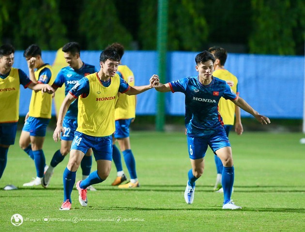Vụ Công Phượng nhập tịch Nhật Bản có biến; CLB có nguy cơ không dự V-League nhận tin vui - Bóng Đá