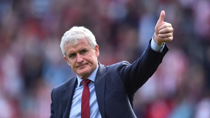 Bị sa thải, Mark Hughes đi vào lịch sử Premier League - Bóng Đá