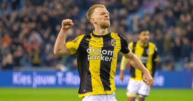 Liverpool monitoring left-back Max Clark as cover for Robertson - Bóng Đá