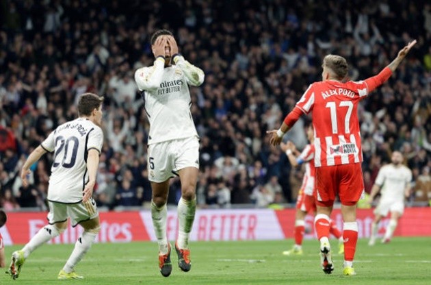 Ngược dòng phút chót, Real làm bùng nổ Bernabeu - Bóng Đá