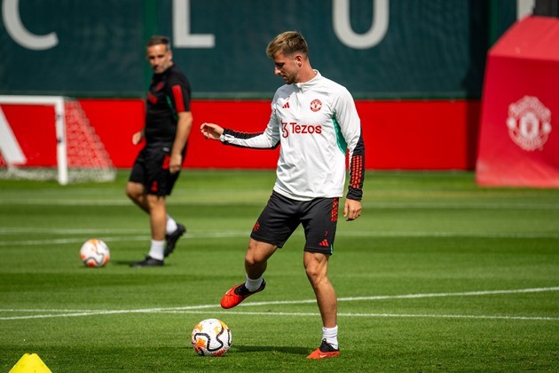 Reece James & Axel Disasi were both involved in Chelsea training session at Cobham on Wednesday. - Bóng Đá