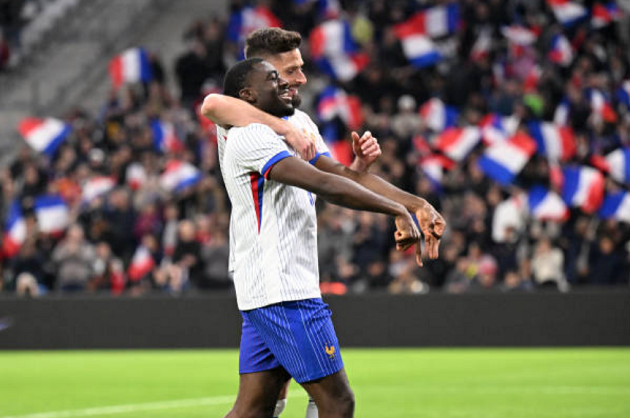 Nunez tỏa sáng, Uruguay vẫn thúc thủ trước đẳng cấp của Pháp - Bóng Đá