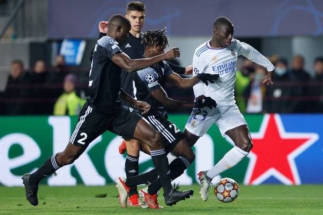 Sergio Busquets equals El Clasico record in Supercopa final - Bóng Đá