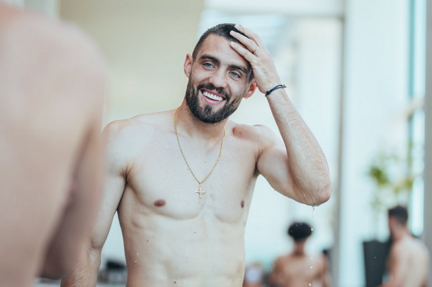 Grealish cùng đồng đội khoe body cực phẩm - Bóng Đá