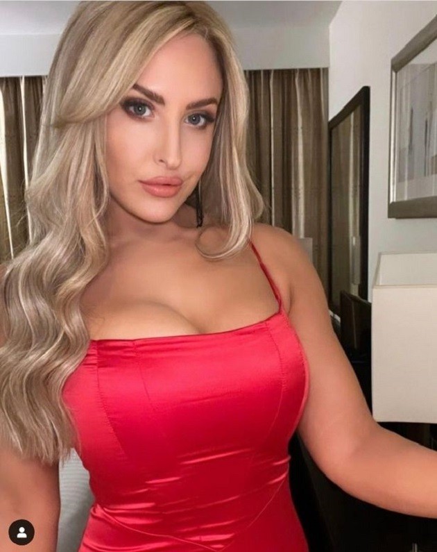 Reece James visits Chelsea fan in hospital who 'died for 20 minutes' after suffering a heart attack in the stands - Bóng Đá