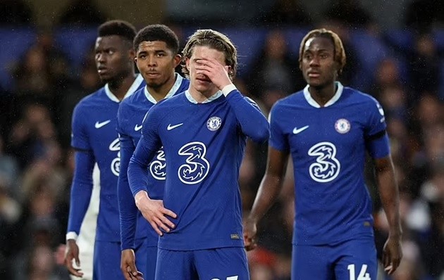 Chelsea players have arrived late for the team bus on at least one occasion this season - Bóng Đá
