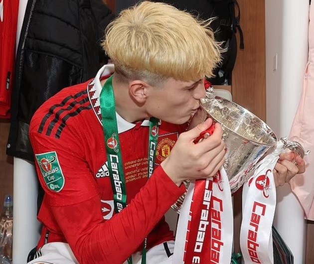 Xavi tipped to call-up Barcelona Atletic’s Pau Victor after losing Robert Lewandowski to injury - Bóng Đá