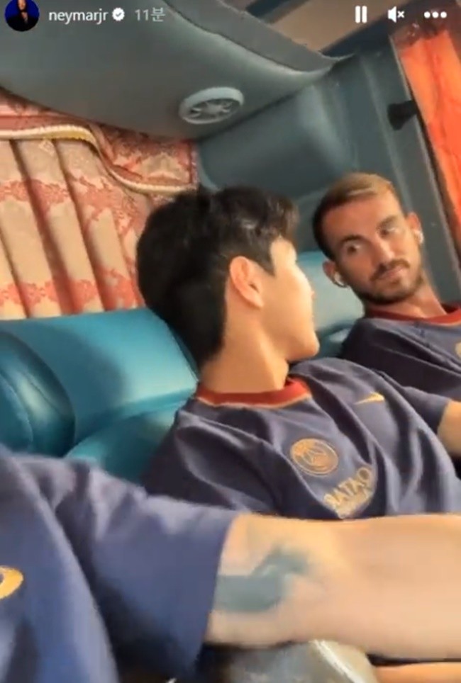 Mbappe sắp ra đi, Neymar tìm được cạ cứng mới - Bóng Đá