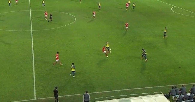 Điểm yếu của Mbappe bị phơi bày - Bóng Đá