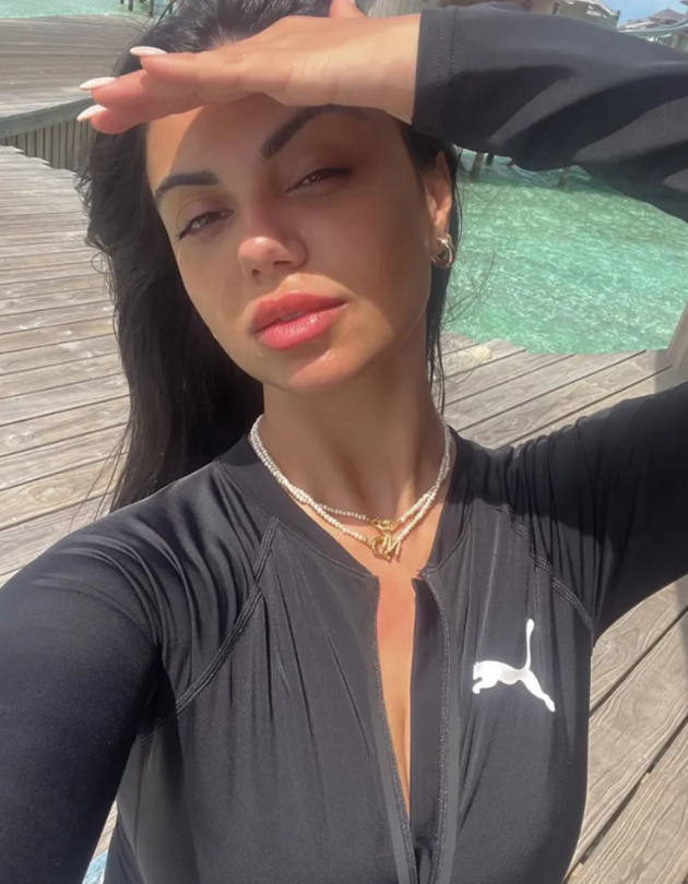 Marc Cucurella’s glamorous partner Claudia - Bóng Đá