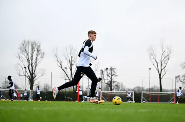 £45m Chelsea player now spotted in full first team training after injury scare last weekend - Bóng Đá