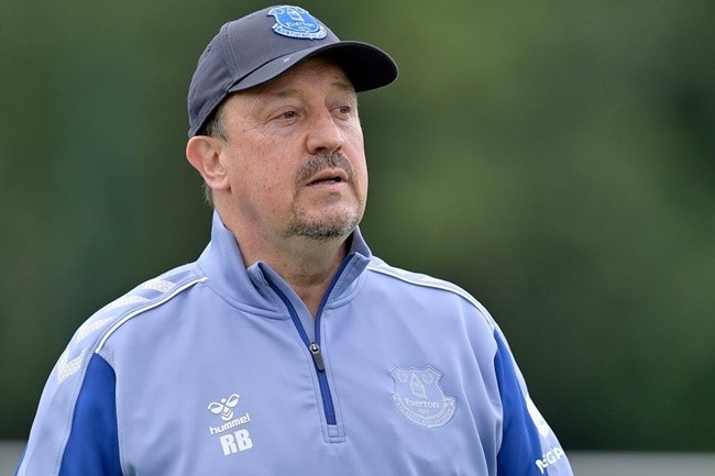 Em gái Neymar quẩy tưng bừng ở lễ hội - Bóng Đá