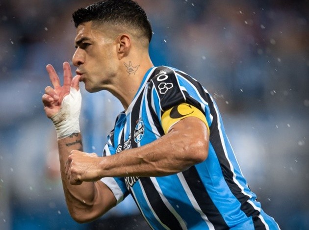 Suarez lập siêu phẩm - Bóng Đá