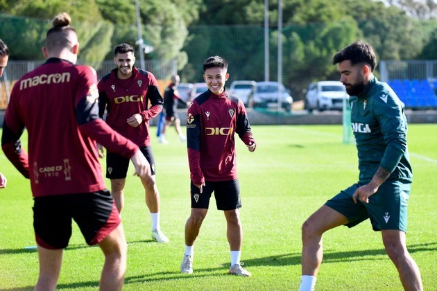 Vĩnh Nguyên chia tay CLB La Liga; ĐT Việt Nam loại 4 cầu thủ - Bóng Đá