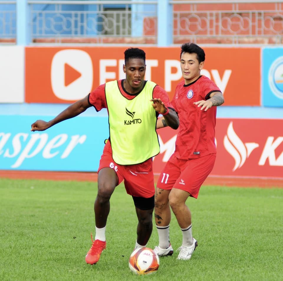 CLB V-League chưa bỏ giải, VPF đã lên phương án - Bóng Đá