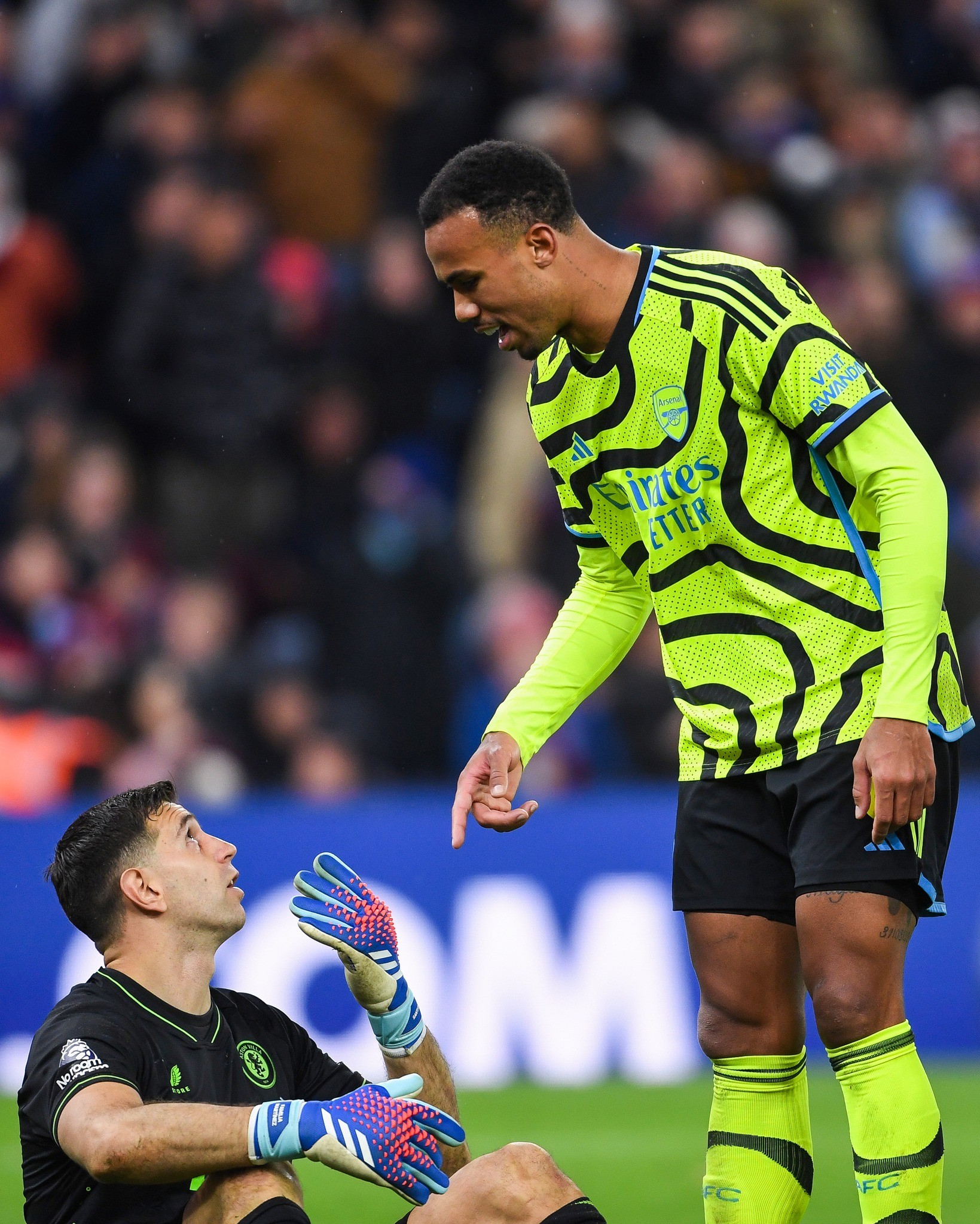 Người cũ bay cao cùng Aston Villa, cân cả dàn sao Arsenal dù đổ máu - Bóng Đá