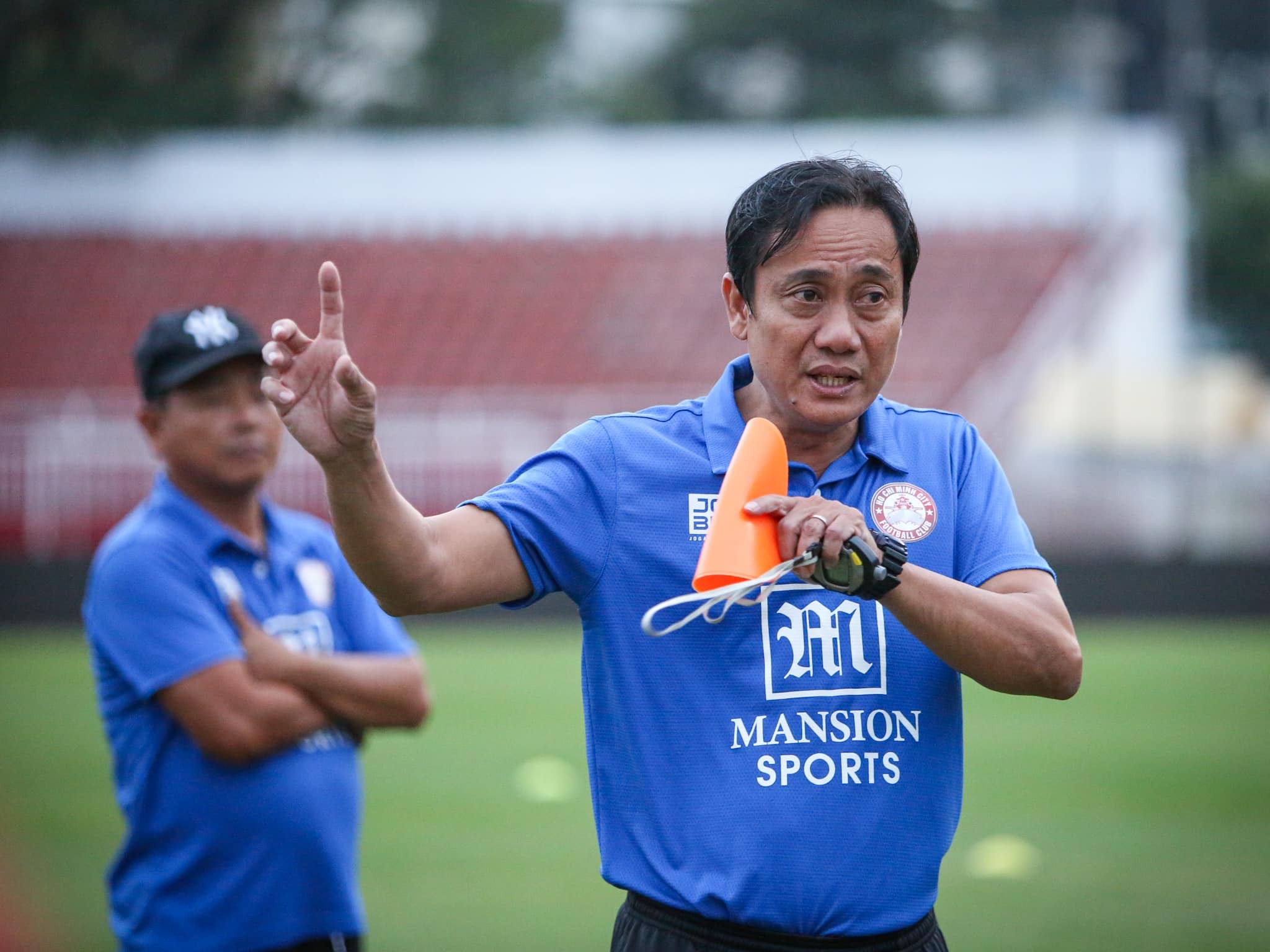 HLV V-League thừa nhận cầu thủ yếu thể lực - Bóng Đá