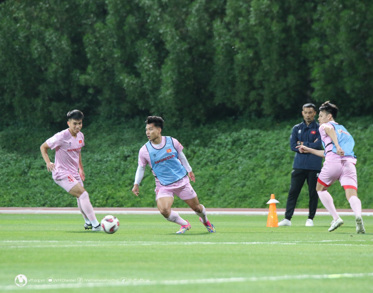 Tuyển Việt Nam gặp 1 bất lợi tại Asian Cup - Bóng Đá