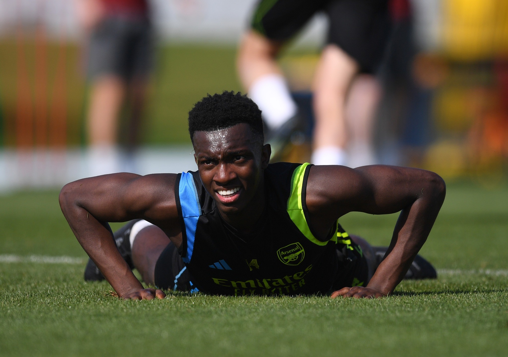 Buổi tập của Arsenal; Odegaard và Arteta suy tư - Bóng Đá