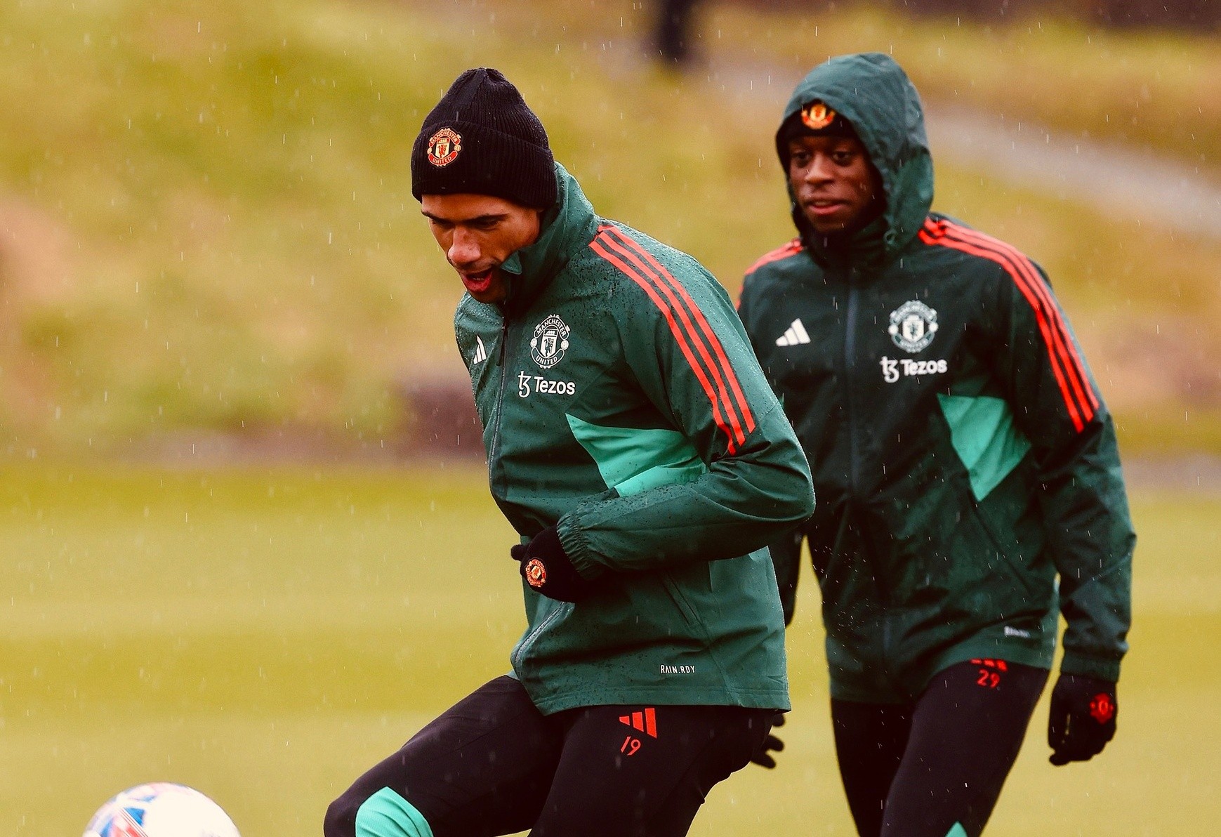 Điều NHM mong đợi đã xuất hiện trên sân tập Man United - Bóng Đá