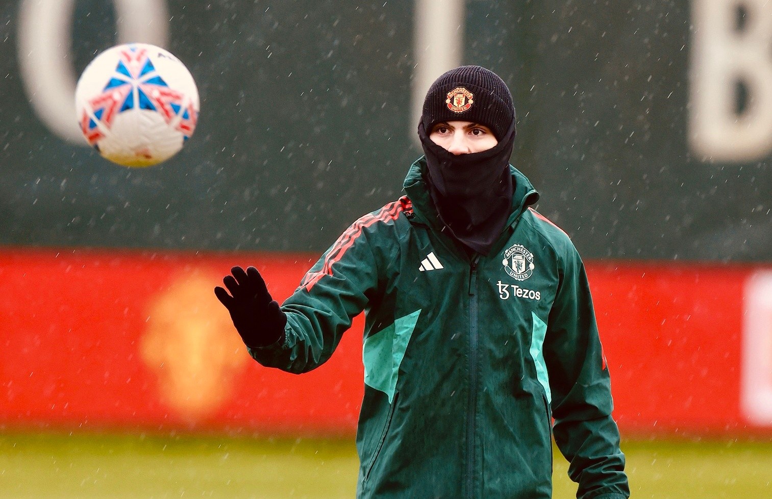 Điều NHM mong đợi đã xuất hiện trên sân tập Man United - Bóng Đá